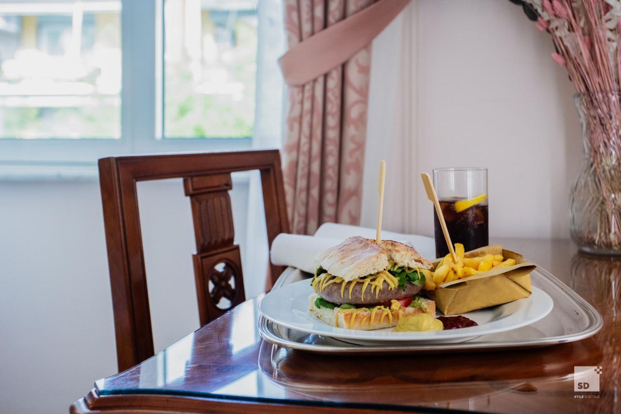 Hotel Villa Elena Varazze Kültér fotó