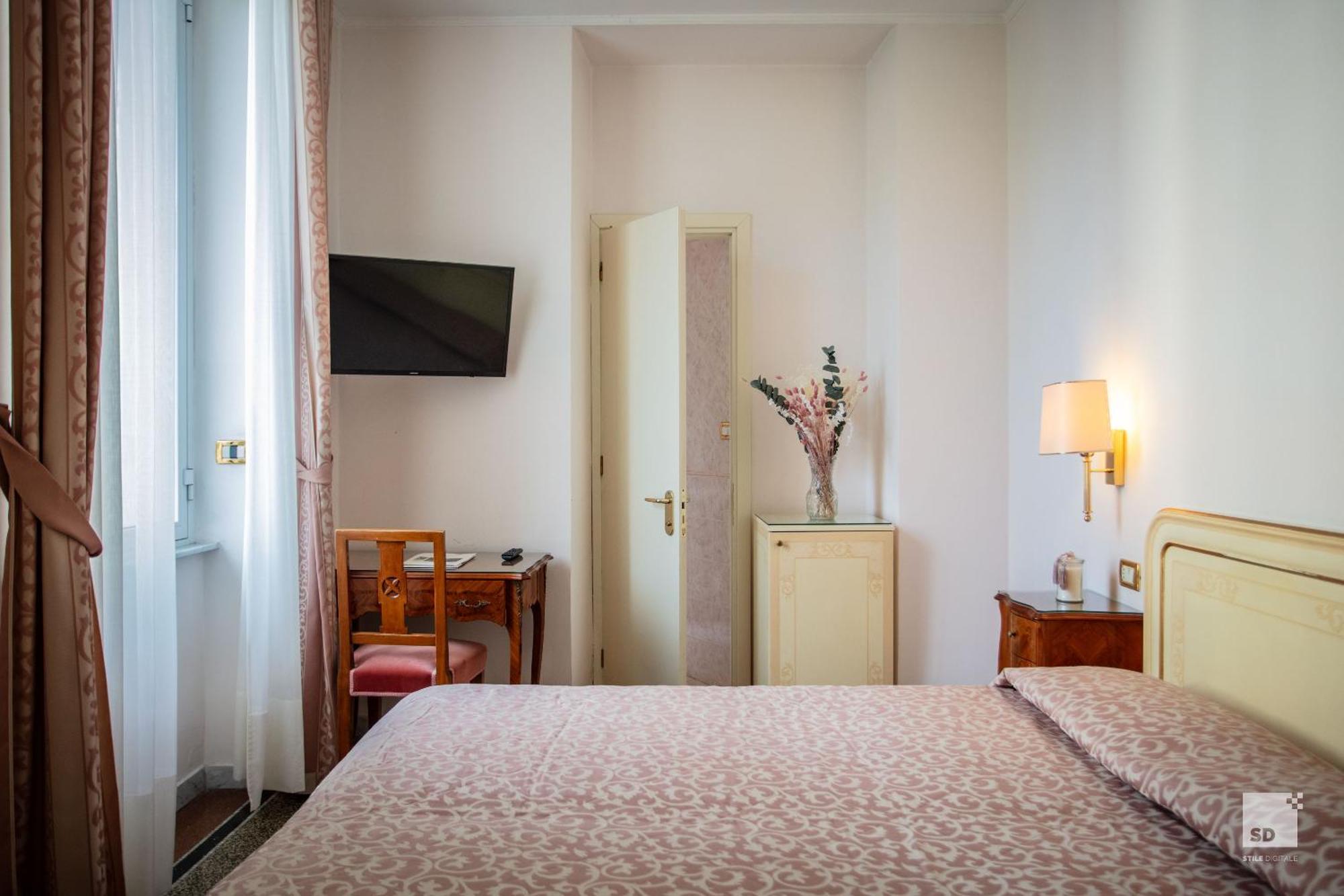 Hotel Villa Elena Varazze Kültér fotó