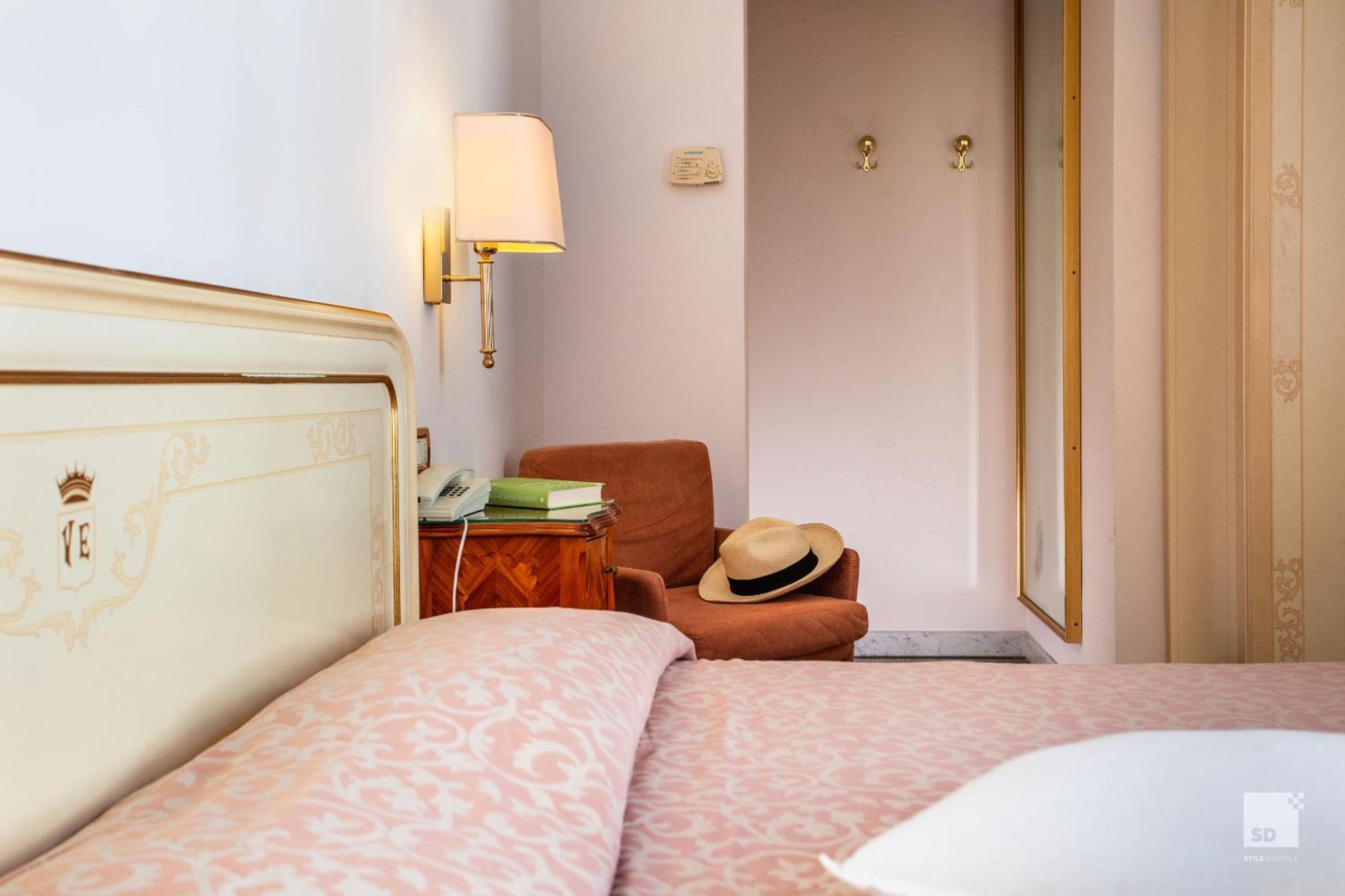 Hotel Villa Elena Varazze Kültér fotó