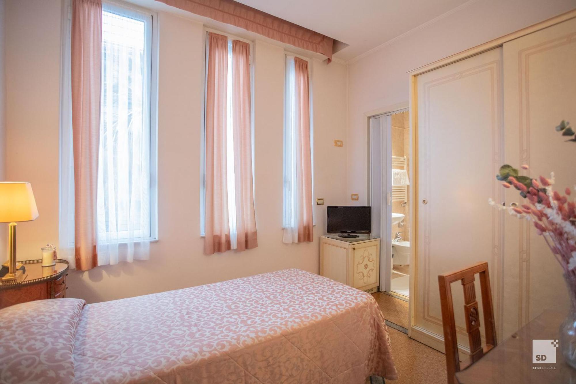 Hotel Villa Elena Varazze Kültér fotó